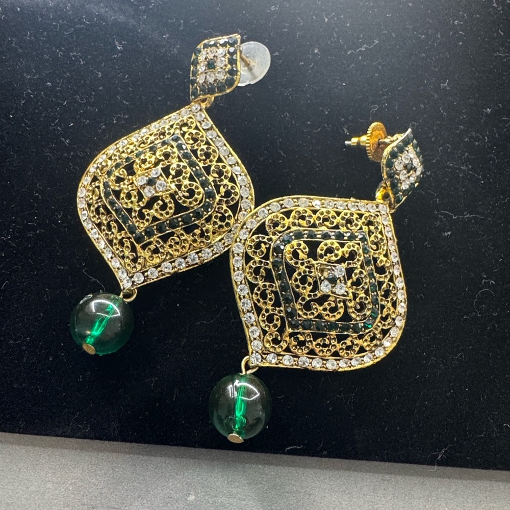 Elegant Gold and Green Filigree Earrings